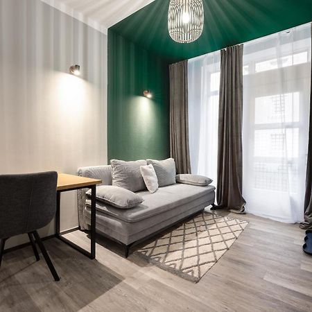 Modern Living Apartment - 3-Zimmer - Nuernberg Nord, Ruhige Seitenstrasse, Fusslaeufig Strassenbahn מראה חיצוני תמונה